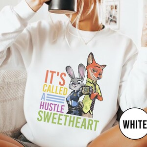 Sudadera vintage "It's Called Hustle", camiseta de Judy Hopps de Zootopia, camiseta de Nick Wilde, regalo para pareja y familia SL4J02 imagen 9