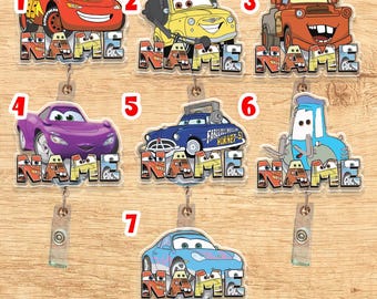 Porta credencial retráctil de Cars, Rayo McQueen, Luigi, Doc Hudson, Sally Carrera, clip holográfico, regalo para enfermera SL1F01