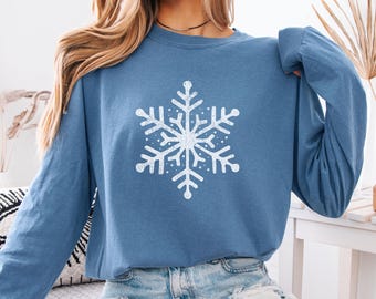 Vintage Snowflake Sweatshirt, Snowflake Winter Sweater, Ski lover sweatshirt, Après Ski Sweatshirt