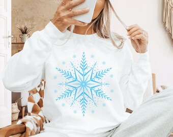 Snowflake Winter Christmas Sweatshirt, Snowflake Sweater, Ski lover sweatshirt, Après  Ski Sweatshirt