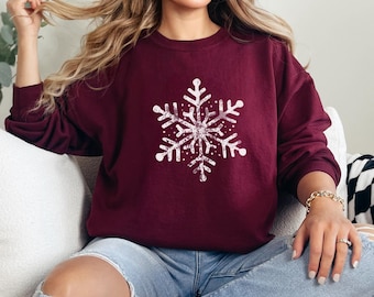 Snowflake Winter Christmas Sweatshirt, Snowflake Sweater, Ski lover sweatshirt, Après  Ski Sweatshirt
