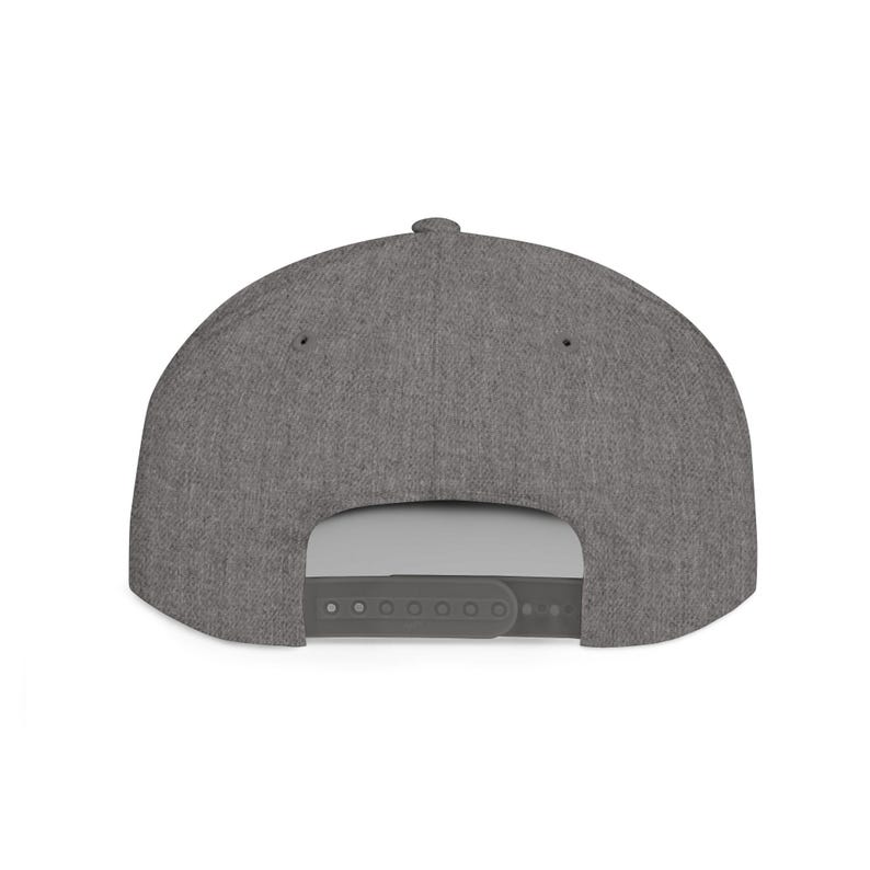Gorra anti Trump personalizada, gorra de béisbol anti MAGA, ajustable con cierre a presión 8647, gorra FDT bordada - Gorra "Let's Go Traitor", bordado negro sobre fondo oscuro imagen 2