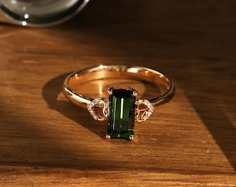 Frauen Turmalin Ring, natürlicher grüner Turmalin Ring, 18k solid Gold Ring, einfacher Turmalin Ring, Minimalist Ring für Frauen, Geschenk für sie