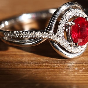 Pigeon Blood Red Ruby Ring, 18k Solid Gold Ring, Wedding Gift Ring  Unique Engagement Ring, Women Ruby Ring, Vintage Ruby Ring