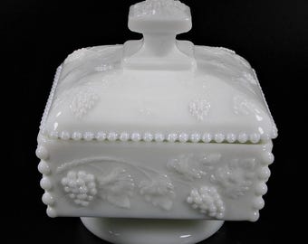 Vintage Westmoreland Covered Milk Glass Candy Trinket Dish #3134 Free Shipping