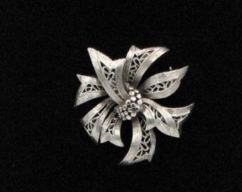 Vintage Lisner Abstract Ribbon Bow Pin Brooch #6328 Gift Box Free Shipping