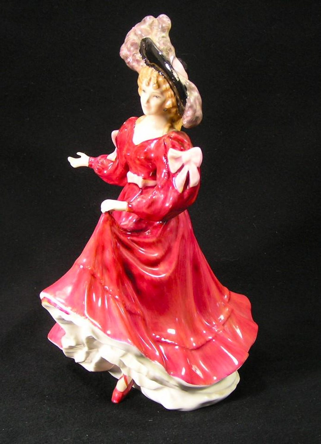 置物    Patricia  1993 Vintage 1993 Royal Doulton Patricia Figurine, Handmade Bone China