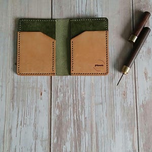 Bison wallet/ Handmade leather wallet card holder made with vegetable tanned full grain Italian leather wallet made in Finland