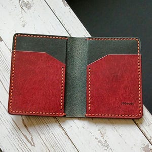 Cartera de bisonte / Cartera de cuero hecha a mano con tarjetero de cuero italiano de grano completo curtido con vegetales Cartera fabricada en Finlandia
