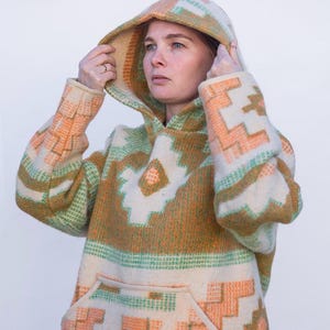 Upcycled Wool Blanket Hoodie, Ethnic Print Pullover Warm and Cozy Size M/L,wool hoodie mens,vintage hooded coat,hudson bay coat, jacket.