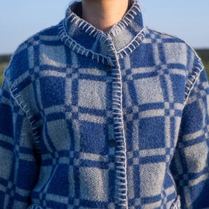 Vintage Blue Wool Jacket Women’s Size L, Upcycled Blanket Coat, Oversized Retro Checkered Jacket, Outerwear, Cozy Fall Winter Gift,upcycling