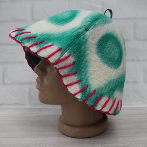 Green wool sauna hat, handmade vintage blanket banya hat, thick felted steam bath hat with loop, upcycled sauna gift,flower felt hat.Баня.
