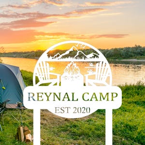 Custom Metal Campfire Sign with Stakes – Personalized Cabin or Campsite Name Sign for Outdoor Life Lovers