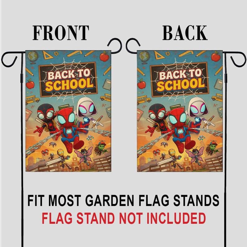 Puede incluir: Bandera de jard&iacute;n de doble cara con personajes de dibujos animados de Spider-Man y el texto "BACK TO SCHOOL". La bandera tiene un fondo azul con ilustraciones tem&aacute;ticas escolares. Dise&ntilde;ada para adaptarse a la mayor&iacute;a de los soportes de banderas de jard&iacute;n.