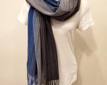 Winter Kitten Collection: Shawl - onyx weft