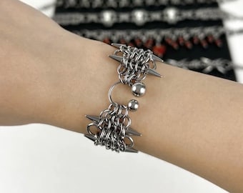 Cyberpunk geweven metalen zilveren spike-armband, dikke grunge-kettingarmband, Y2K zilveren kettingarmband, gotische unisex stelen zilveren armband