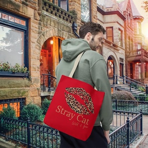 Shopper Love Peace Chardonnay Bag rode liefdestas weekendtas vader moeder oom tante echtgenoot cadeau reistas sporttas strandtas