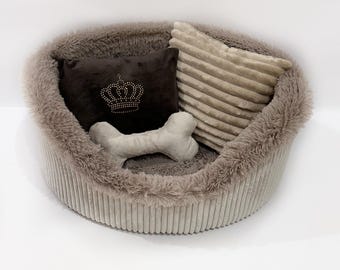 Luxe handgemaakt huisdierbed – zacht pluche, waterdicht, gezellig nest voor kleine honden en katten, stijlvolle bekleding, inclusief kussens en speelgoed