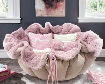 Handmade Luxury Convertible Pet Bed – Soft, Stylish Adjustable Sleeping Nest for Cats and Small Dogs – Handmade with Plush Faux Fur