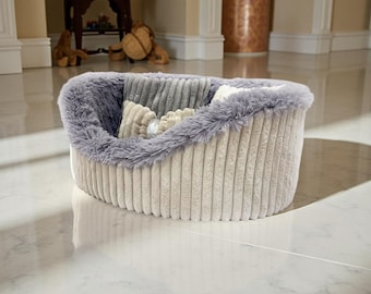 Luxe handgemaakt huisdierbed – zacht pluche, waterdicht, gezellig nest voor kleine honden en katten, stijlvolle bekleding, inclusief kussens en speelgoed