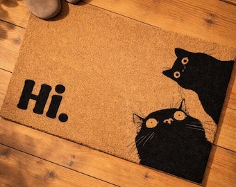 Lustige Katzen Fußmatte „Hi.“ – Kokos Fußmatte mit neugierigen Katzen | witzige Türmatte | Geschenk für Katzenliebhaber | Haustür Deko