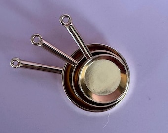 Miniature Metal Pan Set | 1:12 Dollhouse Kitchen Cookware