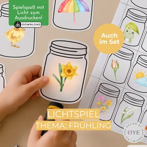Może przedstawiać: Kolekcja ilustracji w kształcie słoików z wiosennymi wzorami akwarelowymi, w tym żonkil, parasol i pisklę. Wyświetlany jest tekst "LIGHT PLAY THEME: SPRING". Obraz zawiera również tekst "Spielspaß mit Licht zum Ausdrucken!" i "DOWNLOAD".