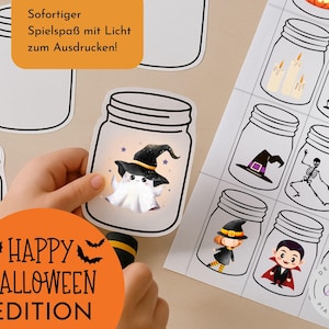 Könnte beinhalten: Halloween-Themenaufkleber mit verschiedenen Designs, darunter ein Geist mit Hexenhut, ein Skelett und ein Vampir. Die Worte "Happy Halloween Edition" sind in einem orangefarbenen Kreis mit Fledermäusen. Der Text "Sofortiger Spielspaß mit Licht zum Ausdrucken!"