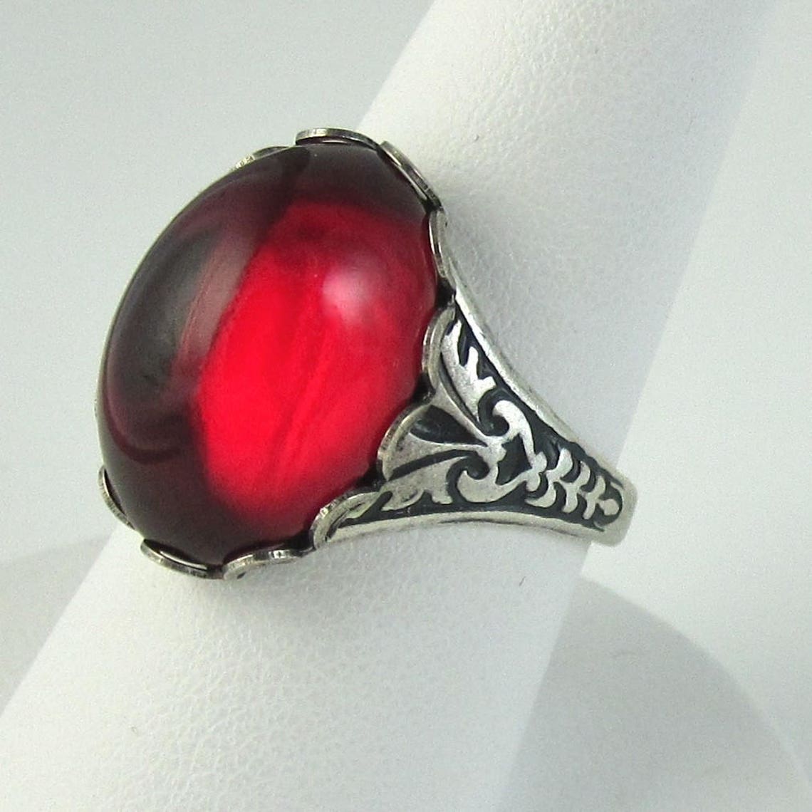 RED Vampire Kiss Ring Gothic Vintage Glass Ring Antique Silver | Etsy