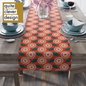 Mid Century Modern Daisy Table Runner: Retro Floral Decor