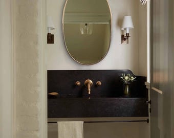 Specchio da Sospensione a Soffitto del Bagno, Specchio Decorativo Creativo Ovale, Specchio Galleggiante con Struttura in Metallo Nero con Braccio, per Ingresso da Bagno Camera da Letto Soggiorno
