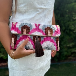Velvet Ikat Clutch Bag, Colorful Velvet Ikat Clutch Bag with Tassel, Clutch wallet, Evening bag, Boho Chic Textile Clutch, Women Clutch Bag