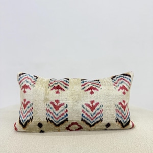 White Striped Velvet Ikat Pillow Cover, White Velvet Pillow, Striped Cushion, 8x16 Velvet Pillowcase, Minimalistic Home Decor, Ikat Lumbar