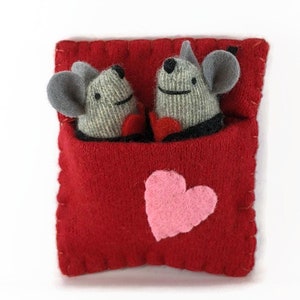 wool waldorf mouse, toy mouse, valentine mouse, stuffed animal, kids valentine, valentine gift, love mouse, heart mouse, valentine toy image 4