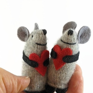 wool waldorf mouse, toy mouse, valentine mouse, stuffed animal, kids valentine, valentine gift, love mouse, heart mouse, valentine toy image 2