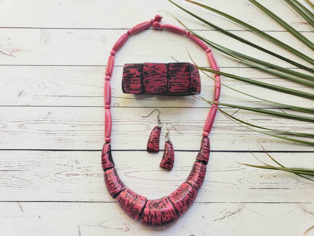 Animal print tagua necklace/Tiger print pink necklace / Gifts for mom