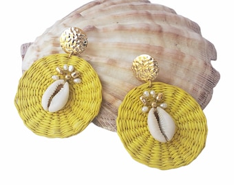 Statement OOAK yellow wicker straw earrings / Rattan wire wrap earring/Summer jewelry/Shells earrings/Beach earrings