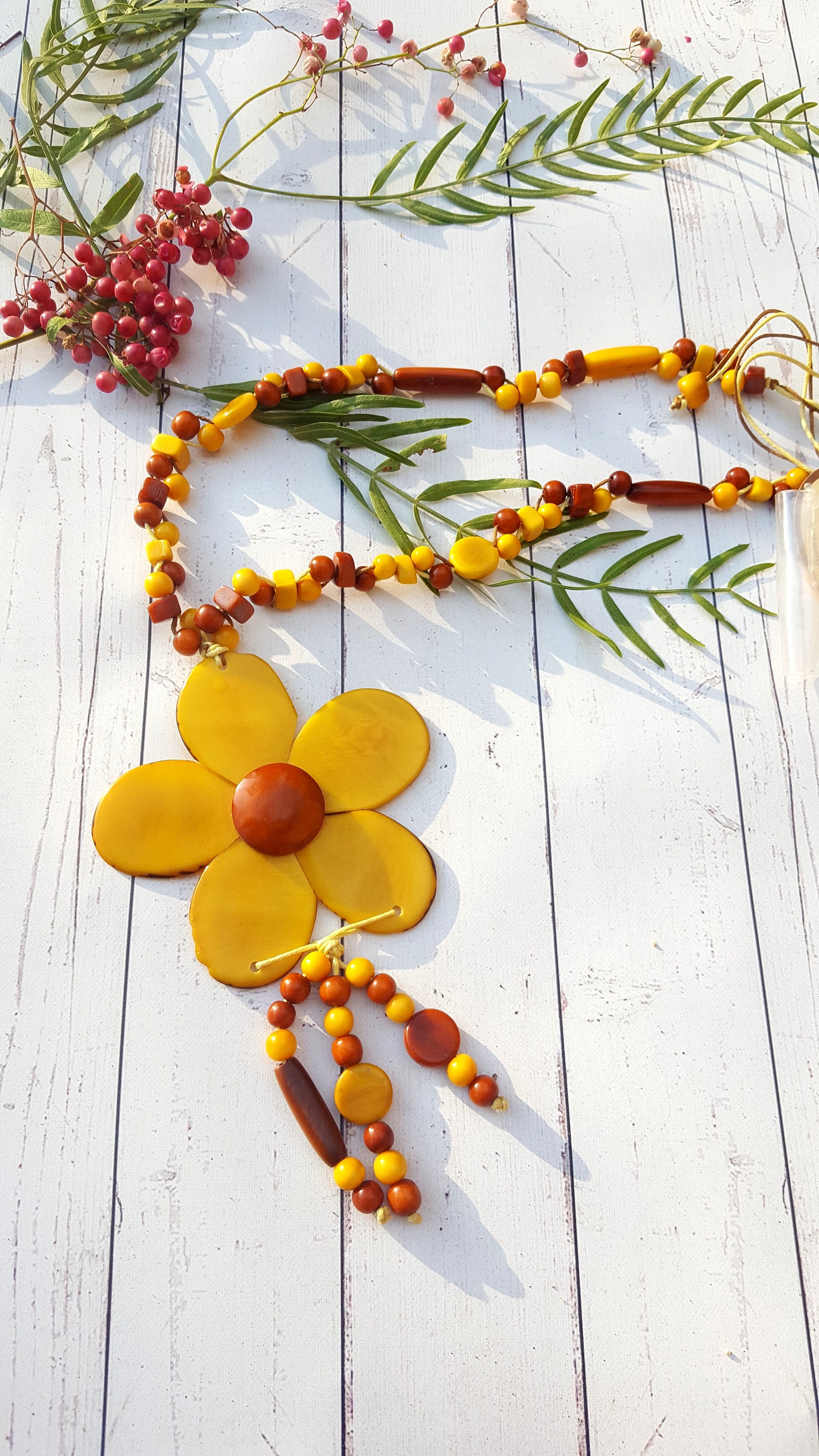 Flower necklaces/Tagua necklace/Bold necklace/Colorful Necklace/Gift