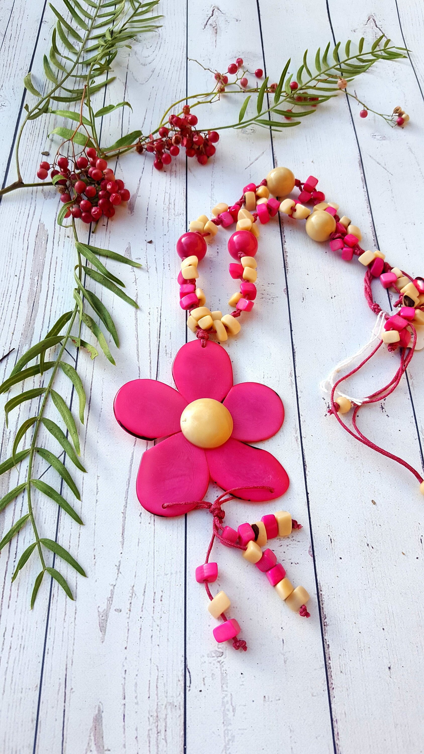 Flower necklaces/Tagua necklace/Bold necklace/Colorful Necklace/Gift