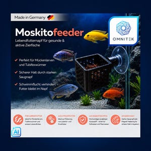 Op de afbeelding: Een zwarte, vierkante aquariumvoederbak met een rasterpatroon, bevestigd aan een glazen wand met een doorzichtige zuignap. Het apparaat bevat visvoer, met de tekst "Moskitofeeder" en "OMNITEK" zichtbaar naast kleurrijke tropische vissen.
