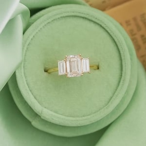 2.5ct Emerald Cut Moissanite Engagement Ring, 14k Solid Gold Solitaire Moissanite Ring, Unique Diamond Bridal Ring, Promise Ring for Women