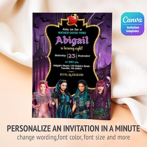 Könnte beinhalten: Eine violette und goldene Einladung mit einem schwarzen Schloss im Hintergrund. Die Einladung zeigt einen roten Apfel, den Text "Join us for a WICKED GOOD TIME!" und den Namen "Abigail" in violetter Schrift. Die Einladung ist für eine 8. Geburtstagsfeier und enthält Datum, Uhrzeit und Ort.