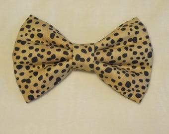 Cheetah Print Dog Cat Bow Tie: Easy Collar Attachment