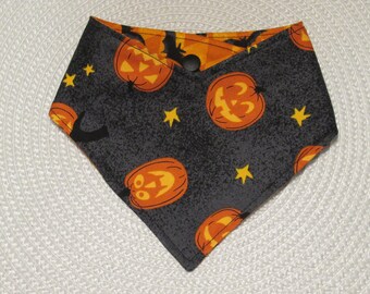 Reversible Halloween Dog Bandana: Jack O' Lantern, Bats Snap On