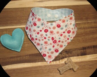 Floral Daisy Pet Bandana: Reversible Cotton Dog or Cat Scarf with Adjustable Snaps