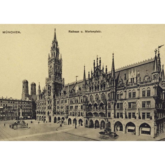 Postcard. Munich City Hall and Marienplatz around 1908