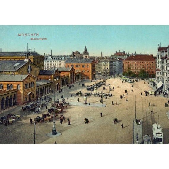 Retro Postcard / Munich / Bahnhof Platz /