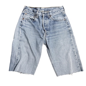 Y2K Levi's 501 Denim Shorts Womens 27 Button Fly Raw Hem Cut Off Bermuda Casual