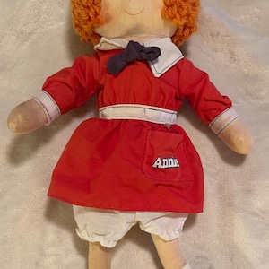 Vintage 1982 Knickerbocker Little Orphan Annie Ragdoll Doll yarn hair