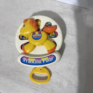 Tomy Vintage Prancing Pony musical pull string crib toy baby 1991 Greensleeves